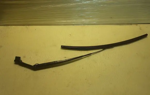 Mazda CX-7 Front wiper blade arm NWB7463