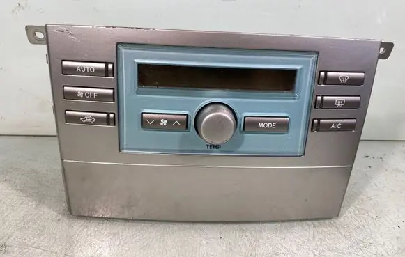 Toyota Corolla Verso AR10 Climate control unit 559000F020