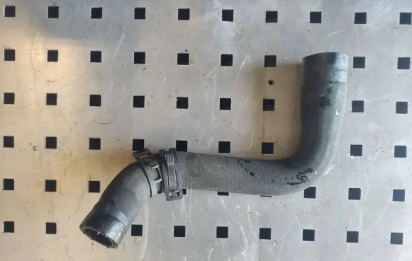 Mercedes-Benz Sprinter W906 Engine coolant pipe/hose A9065010682