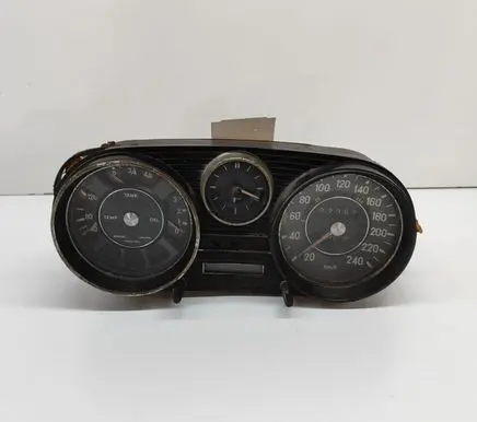 Mercedes-Benz 250 280 W108 Speedometer (instrument cluster) A0065428006 0065428006