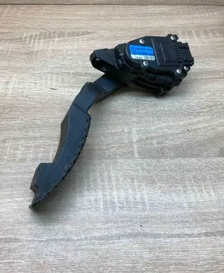 Renault Laguna II Accelerator throttle pedal 8200003392 6PV00811901