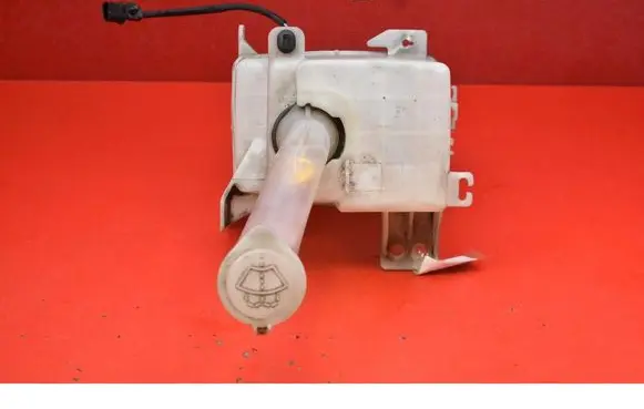 Windshield washer fluid reservoir/tank