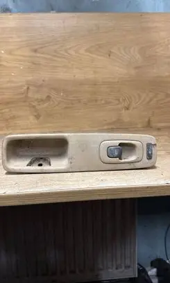 Volvo V70 Electric window control switch 9452961