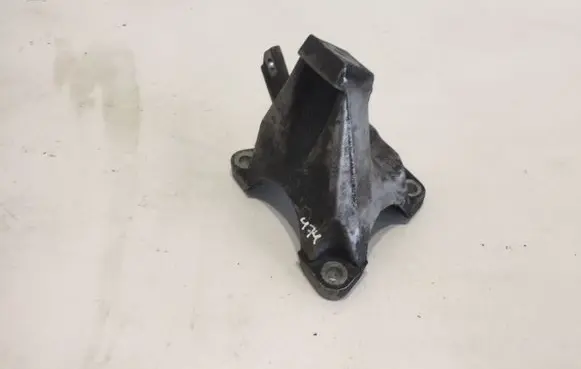 Audi A4 S4 B6 8E 8H Engine mounting bracket 8E0199308J