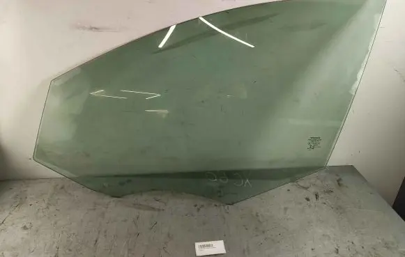 Volvo XC60 Front door window glass four-door 43r001106