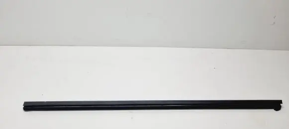 KIA Sorento Rubber seal rear door window/glass 83241C5000