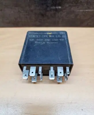 Volkswagen Golf IV Other relay 4B0919471A 5KG00656805