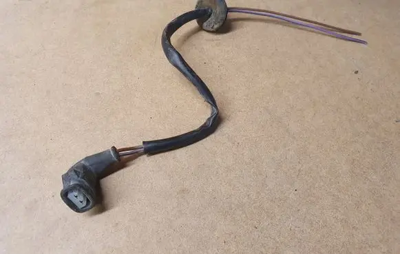 Volkswagen Golf I Other relay 211711535 171959463