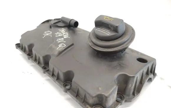 Volkswagen Touran I Rocker cam cover 038103475