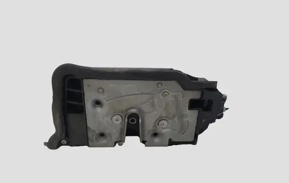 BMW 5 G30 G31 G38 Front door lock 7477696 18283810