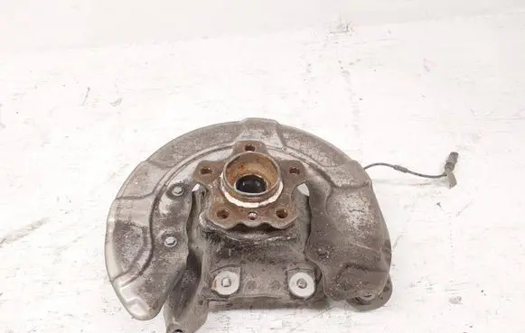 BMW 5 G30 G31 G38 Rear wheel hub spindle/knuckle 6866337