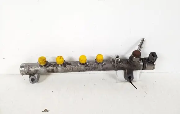 Volvo S60 Fuel main line pipe