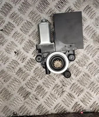 Volvo V50 Front door window regulator motor 31264780AA