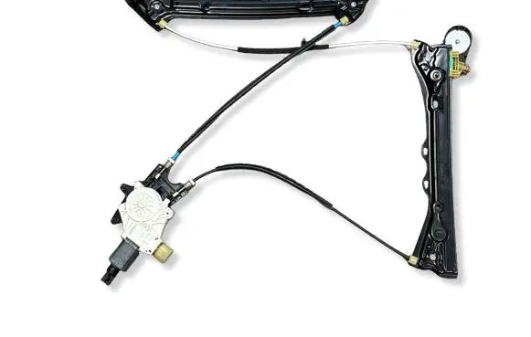 BMW 4 F32 F33 Front door window regulator with motor 7281623