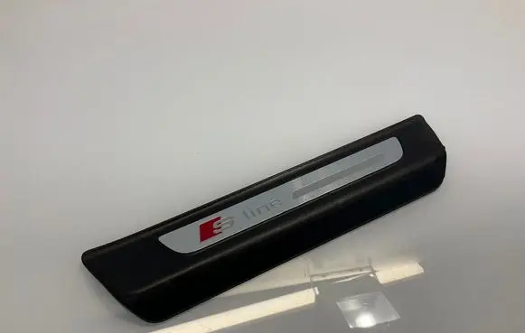 Audi SQ7 Rear sill trim cover 4M0853376A