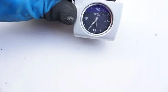 Audi A8 S8 D4 4H Clock 4H0919204H