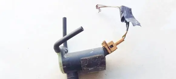 Ford Focus Windscreen/windshield washer pump