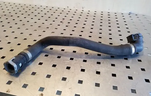 Ford Kuga I Engine coolant pipe/hose