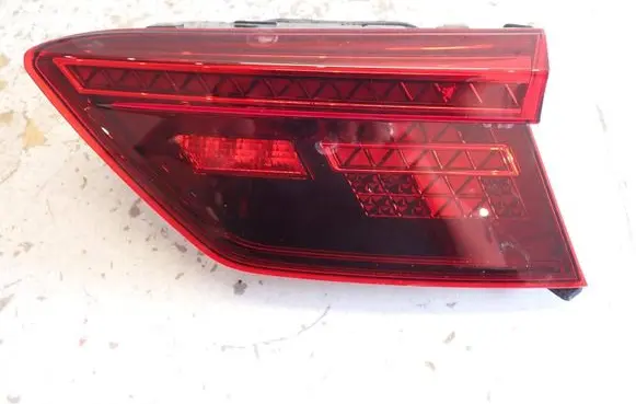Volkswagen Tiguan Tailgate rear/tail lights 5NA945308D 00295318