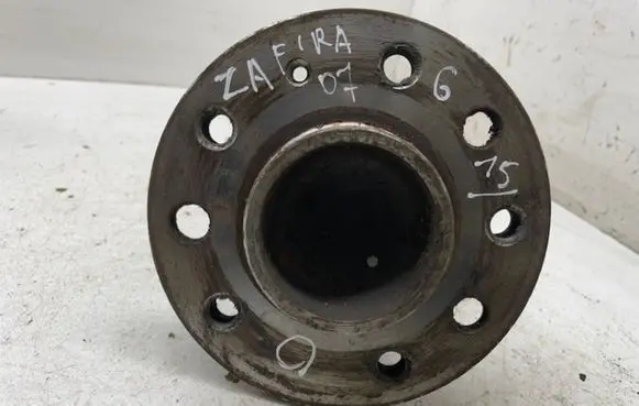 Opel Zafira B Rear wheel hub
