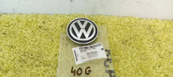 Volkswagen Golf VII Original wheel cap 5G0601171