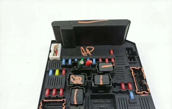 Nissan Qashqai BSM Control unit 284B7BB01D