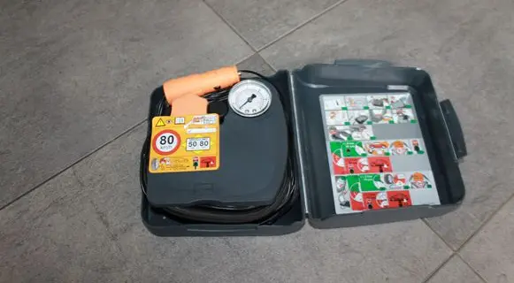 Volvo XC70 Tire air pump compressor 1702417 AIRCOMPRESSOR