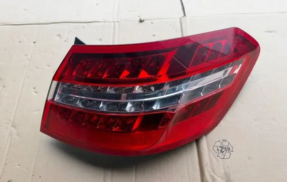 Mercedes-Benz E W212 Rear/tail lights A2129060658 775518 483026