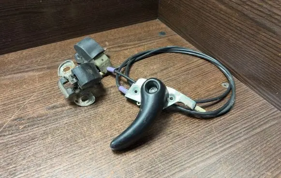 Renault Master II Rear door lock 7700352370H 7700351412F