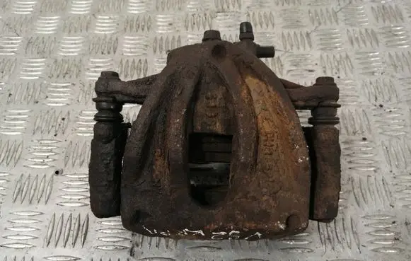 Toyota Corolla Verso AR10 Front brake caliper 4775005060