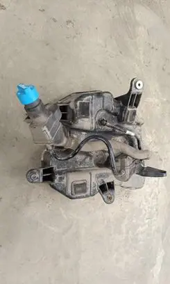 Mini Cooper Countryman F60 AdBlue liquid reservoir 7432453 7399294