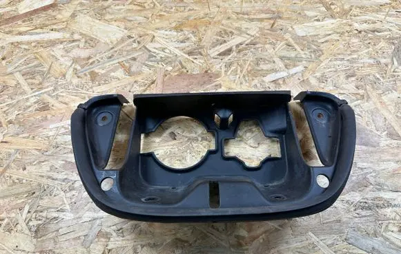 Nissan Leaf I (ZE0) Electric car charge socket cover 657303NL3D