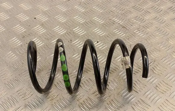 Volkswagen Polo VI Front coil spring