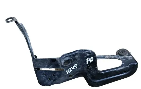 Audi A6 S6 C6 4F Intercooler pipe mounting bracket 4F014581F