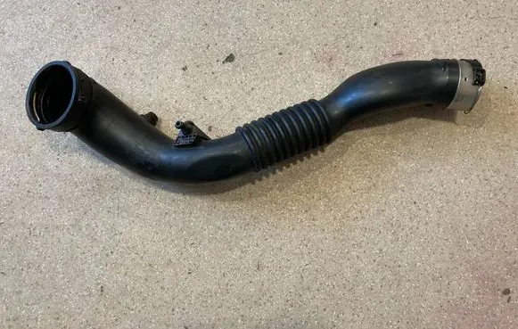 BMW M2 F87 Air intake duct part 7604033