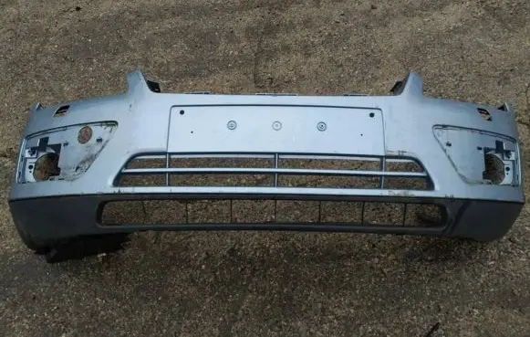 Ford Focus Front bumper zydras