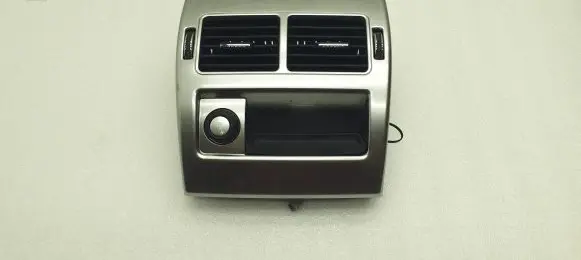 Rear air vent grill