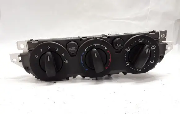 Ford Focus Climate control unit 3M5T19980BD 69607325