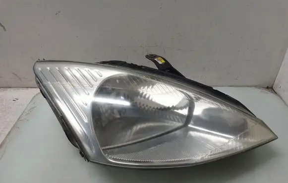 Ford Focus Headlight/headlamp 