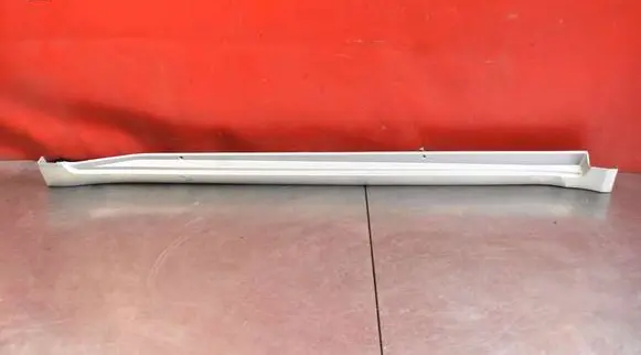 Toyota Avensis T270 Front sill (body part) 75850-05010