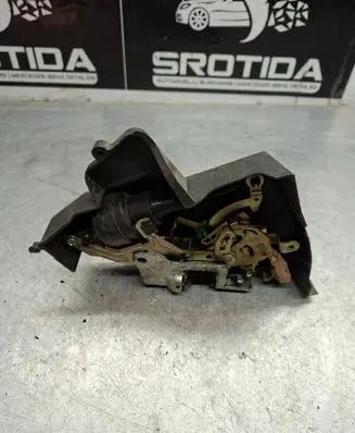 Mercedes-Benz E W210 Rear door lock 2027300635