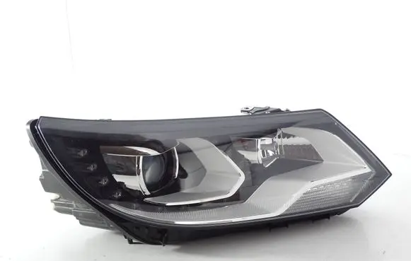 Volkswagen Tiguan Headlight/headlamp 5N1941752