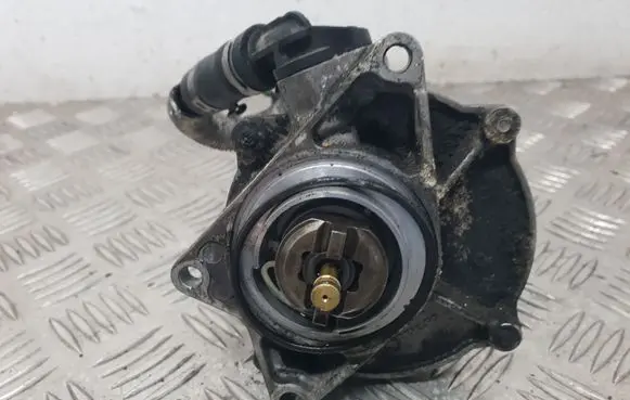 Audi A6 S6 C5 4B Vacuum pump 057145100C 72260806C