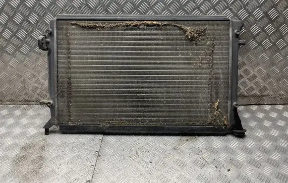 Volkswagen Jetta V Coolant radiator 1K0121251Q