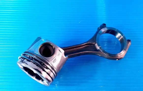 Audi A6 Allroad C7 Piston with connecting rod 59AE