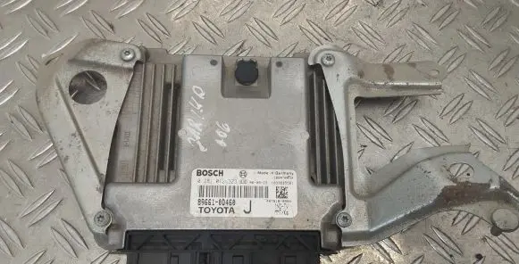 Toyota Yaris Engine control unit/module 896610D460