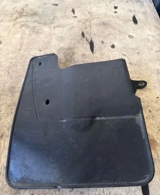 Renault Master III Front mudguard 638500003R