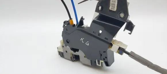 Mercedes-Benz GLK (X204) Rear door lock A2047300335 2047300335