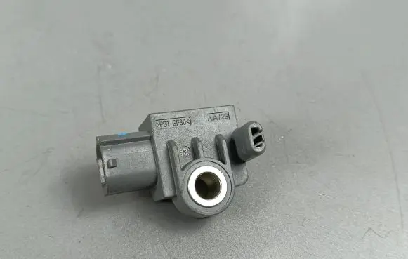 KIA Sorento Airbag deployment crash/impact sensor 95920B4000