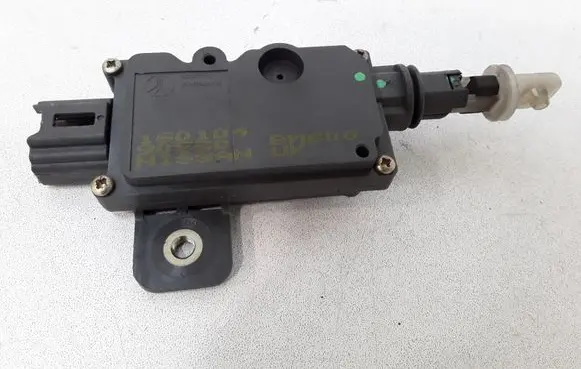 Nissan Almera N16 Central locking motor 